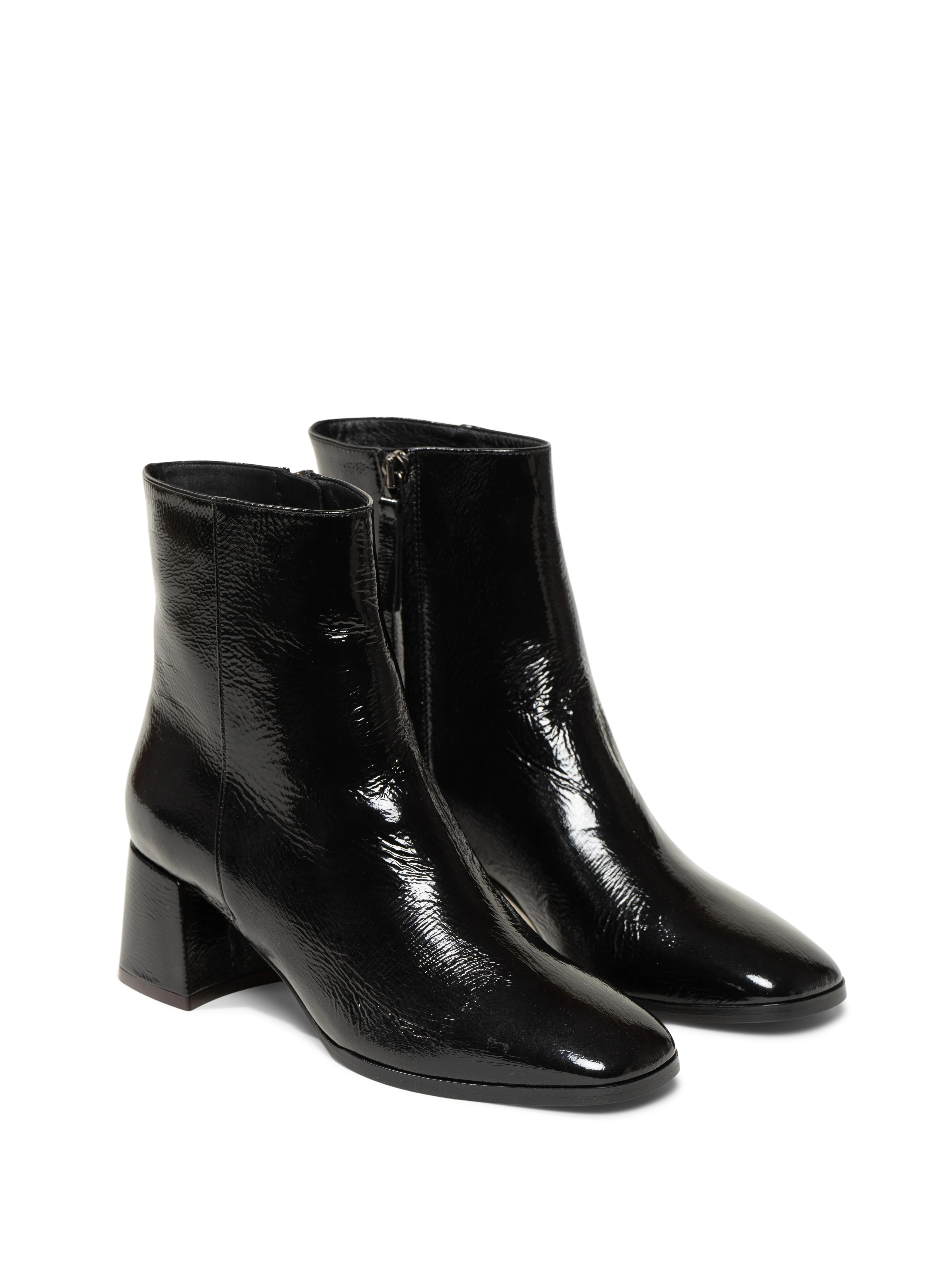 The Cristina - Image 11