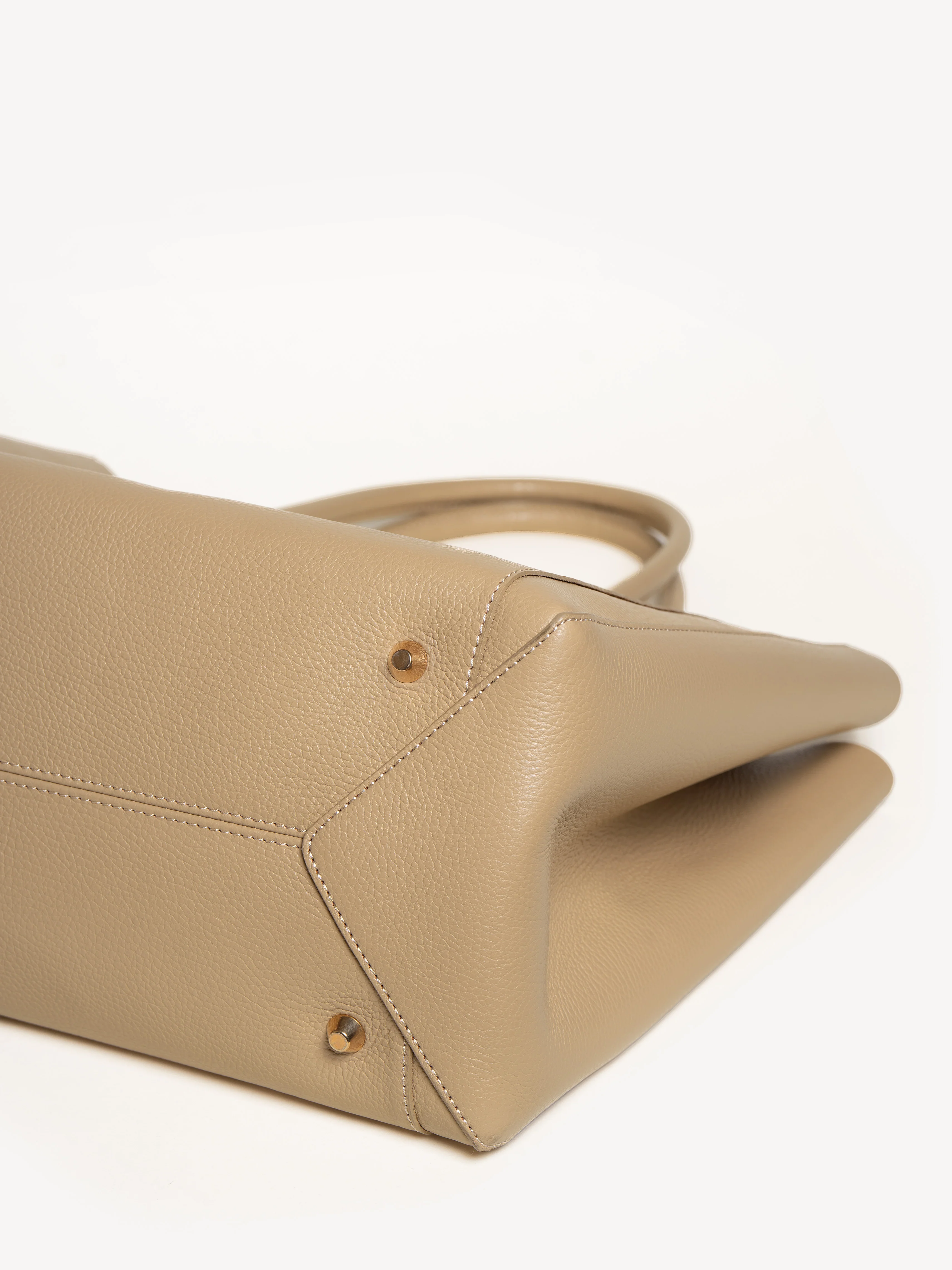 The Elena Grande Tote - Image 6