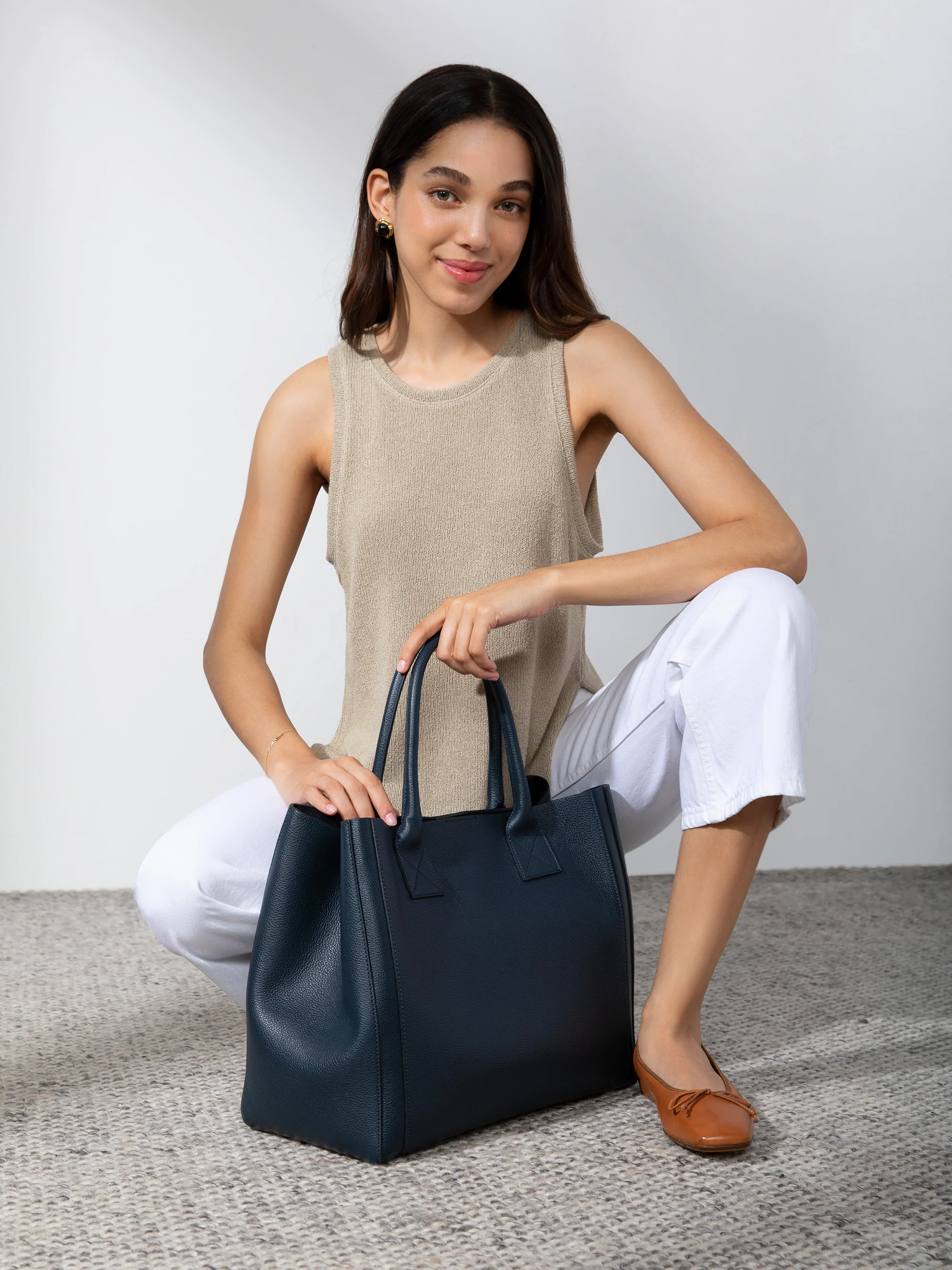 The Elena Grande Tote - Image 7